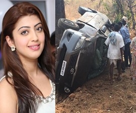 നടി പ്രണിത കാറപകടത്തില്‍നിന്നും അത്ഭുതകരമായി രക്ഷപ്പെട്ടു; കാര്‍ പൂര്‍ണമായും തകര്‍ന്നു