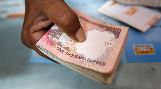 ഗോവിന്ദപുരം ചെക്പോസ്റ്റില് വിജിലന്സ് റെയ്ഡ്; മാമൂലായി പിരിച്ച 35,000 രൂപ പിടിച്ചു