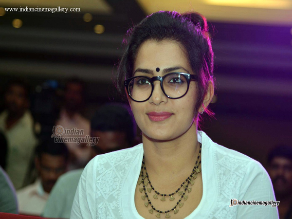 പാര്‍വ്വതി മേനോന്‍ ബോളിവുഡിലേക്ക്