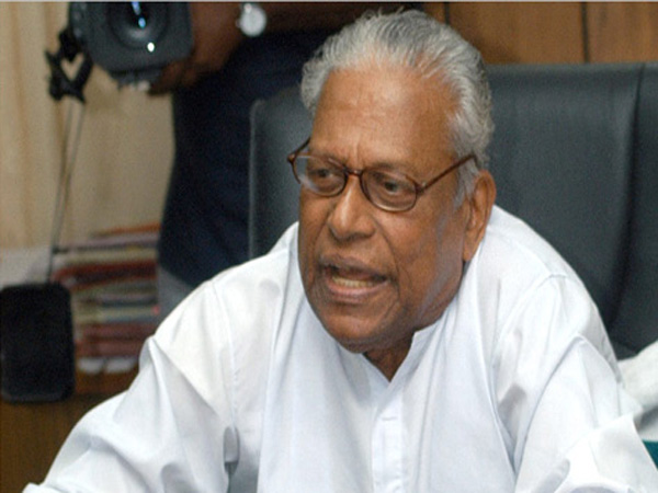 അഴിമതി കേസുകളില്‍ അന്വേഷണം ഇഴഞ്ഞു നീങ്ങുന്നു; വിജിലന്‍സ് വകുപ്പിനെ രൂക്ഷമായി വിമര്‍ശിച്ച് വി.എസ് വീണ്ടും രംഗത്ത്