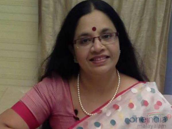 ‘പീഡനമെന്നത് നിങ്ങള്ക്ക് തമാശയാണോ?’; നടിയെ അധിക്ഷേപിച്ച പി സി ജോര്ജിനെതിരെ ഭാഗ്യലക്ഷ്മി