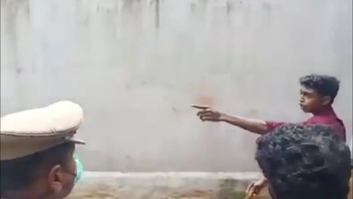രാജന് വിട്ടിറങ്ങാന് തയ്യാറാകാതിരുന്ന മണ്ണില് തന്നെ അന്ത്യ വിശ്രമം.