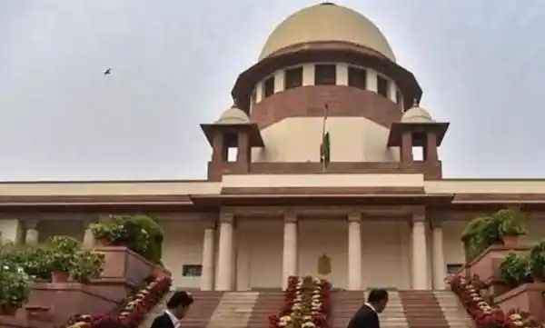 ഭര്‍ത്താവിനെ മാത്രമേ മുത്തലാഖ് കേസുകളില്‍ കുറ്റാരോപിതനാക്കാന്‍ കഴിയൂ എന്ന് സുപ്രീം കോടതി