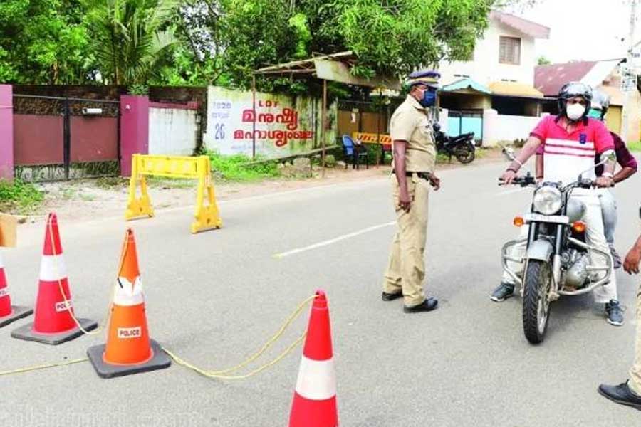 കൊവിഡ്: സംസ്ഥാനത്ത് ലോക്ക്ഡൗണിന് സമാനമായ നിയന്ത്രണം ഇന്നും തുടരും