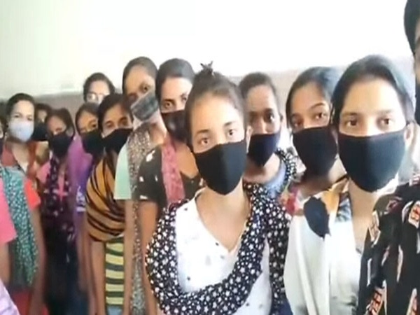 കര്‍ണാടകയില്‍ കുടുങ്ങിയ മലയാളി നഴ്‌സിംഗ് വിദ്യാര്‍ത്ഥിനികള്‍ നാട്ടിലെത്തി