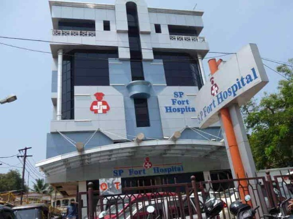 തി​രു​വ​ന​ന്ത​പു​രം എ​സ്പി ഫോ​ർ​ട്ട് ആ​ശു​പ​ത്രി​യി​ൽ തീ​പി​ടി​ത്തം; രോ​ഗി​ക​ളെ ഒ​ഴി​പ്പി​ച്ചു