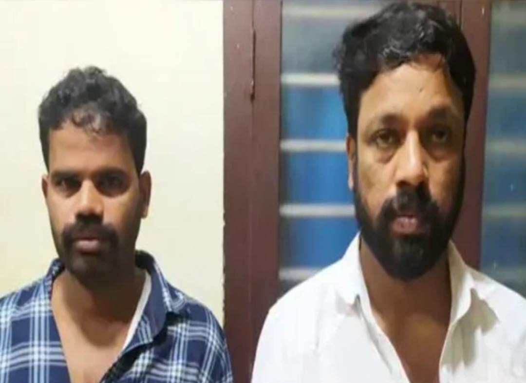 വ​ട​ക​ര പീ​ഡ​നം; പ്ര​തി​ക​ളാ​യ മു​ൻ സി​പി​എം നേ​താ​ക്ക​ൾ പി​ടി​യി​ൽ