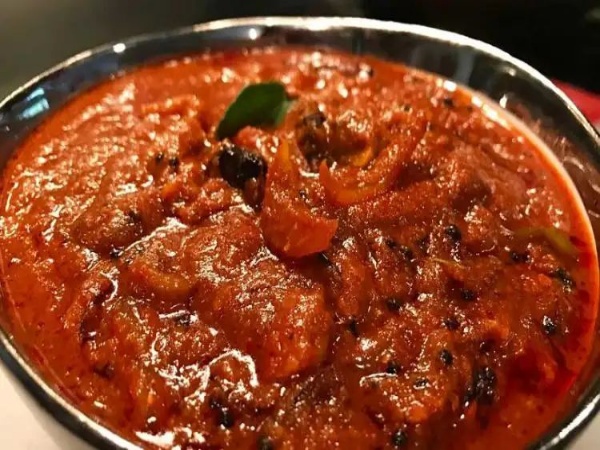 സ്വദിഷ്ഠമായ ഉള്ളിക്കറി തയ്യാറാക്കാം.