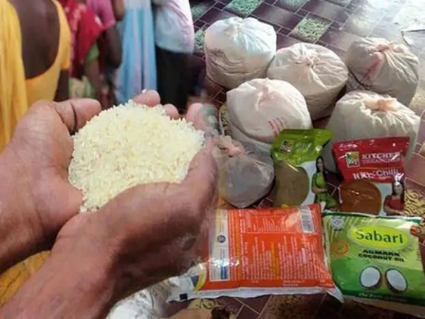സർക്കാർ ഭക്ഷ്യകിറ്റിൽ തട്ടിപ്പ് നടത്തി സിവിൽ സപ്ലൈസ് ഉദ്യോഗസ്ഥർ