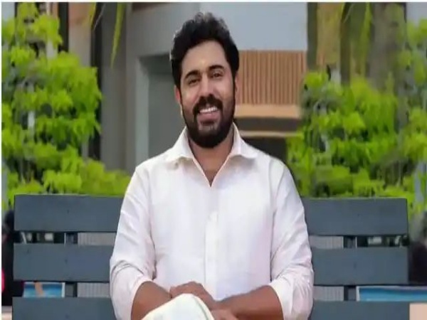 ക്ലബ്ബ് ഹൗസിലെ തന്റെ അക്കൗണ്ട് വ്യാജമാണെന്ന് വെളിപ്പെടുത്തി നടന്‍ നിവിന്‍ പോളി.