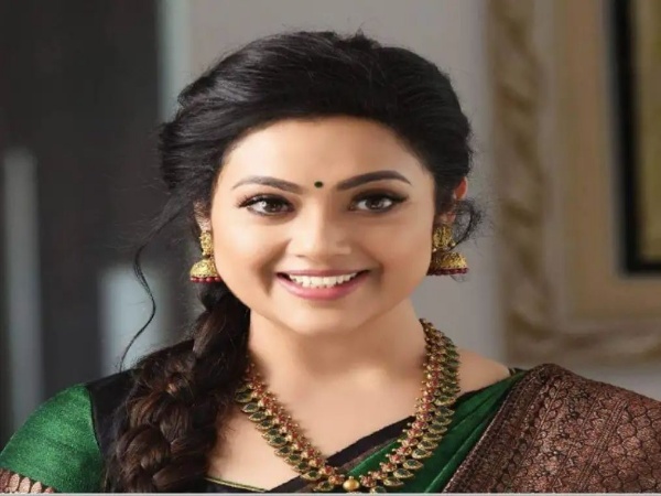 അഭിനയരംഗത്തു മൂന്ന് പതിറ്റാണ്ടു പിന്നിട്ട നേട്ടവുമായി തെന്നിന്ത്യൻ താരം മീന