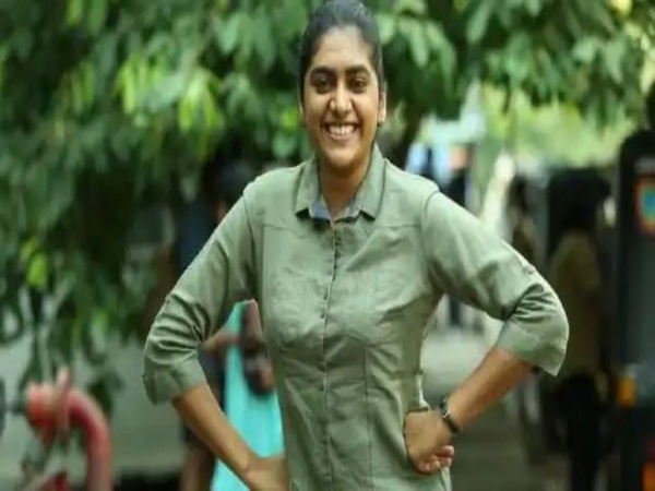 മലയാളികളുടെ പ്രിയ നടി നിമിഷ സജയൻ ബോളിവുഡിലേക്ക്