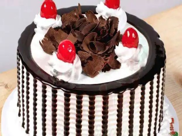 ബ്ലാക്ക് ഫോറസ്റ്റ് കേക്ക് തയ്യാറാക്കാം