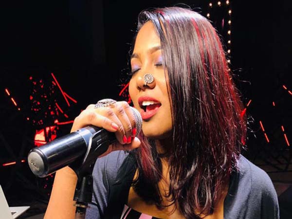 നിറത്തിന്റെ പേരില്‍ പലതവണ വിവേചനവും ഒറ്റപ്പെടുത്തലുകളും നേരിടേണ്ടി വന്നിട്ടുണ്ടെന്ന്  സയനോര