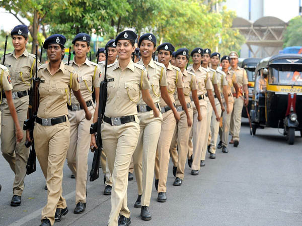 കാക്കി പൊലീസിന് മാത്രമാക്കണം, മറ്റ് സേന വിഭാഗങ്ങളുടെ യൂണിഫോം മാറ്റണം: ആവശ്യമറിയിച്ച് ഡിജിപി