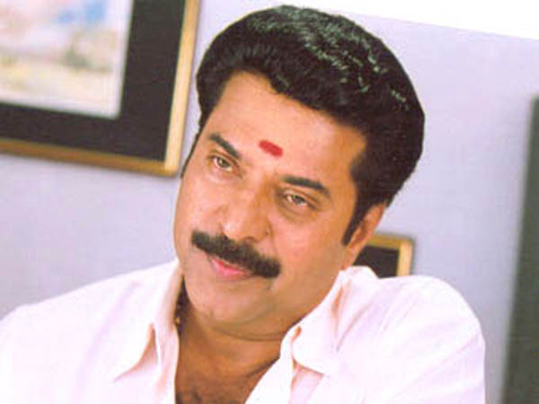 സംവിധായകനെ ക്യാമറയില്‍ പകര്‍ത്തി ‘സേതുരാമയ്യര്‍’