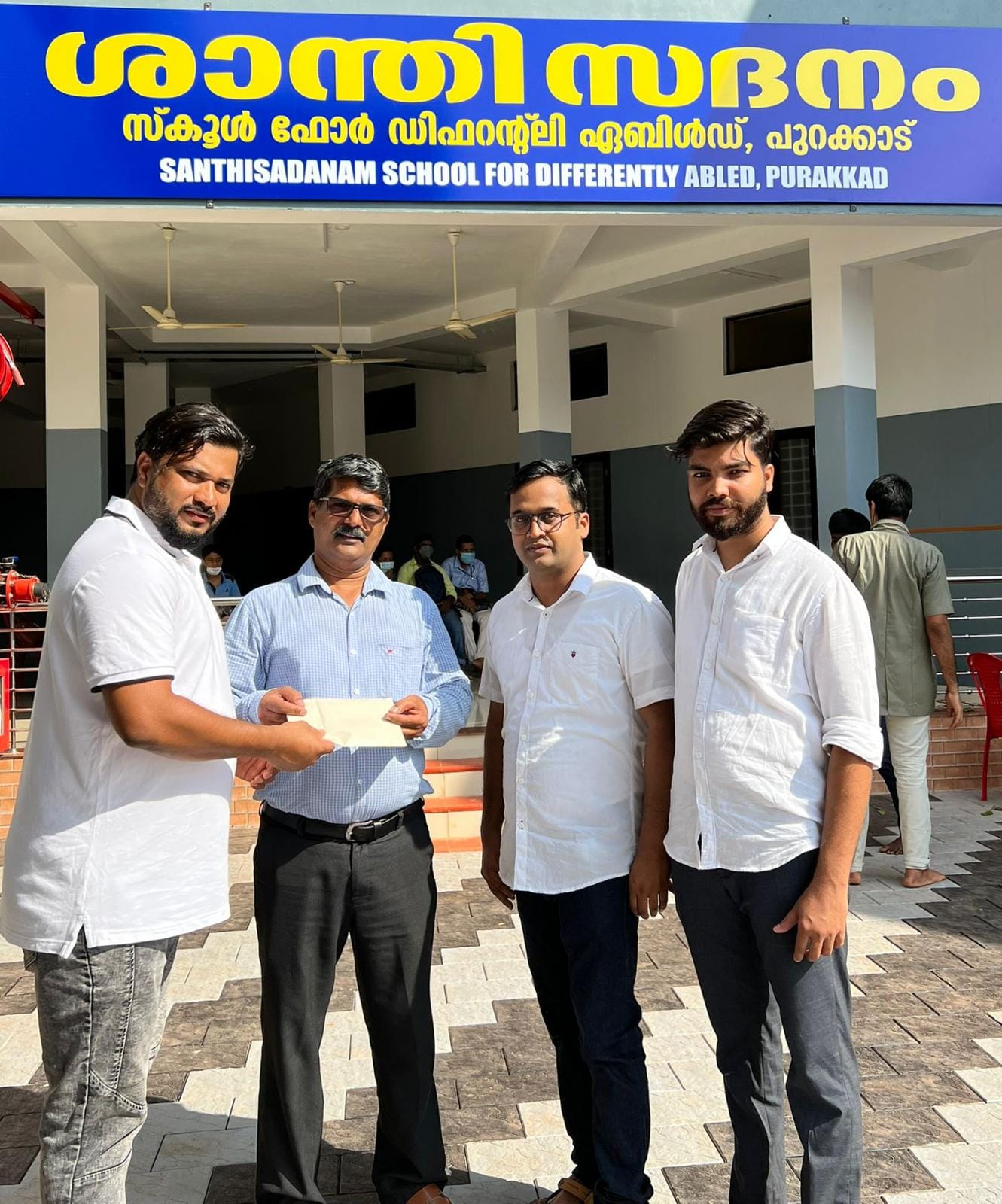 ശാന്തിസദനത്തിലെ കുട്ടികൾക്ക് കൊയിലാണ്ടി താലൂക്ക് അസോസിയേഷന്റെ കരുതൽ