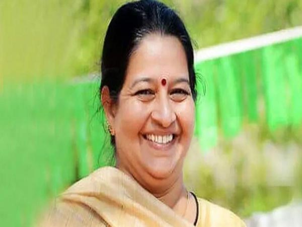 ഉമ തോമസ് വമ്പൻ ജയത്തിലേക്ക്; ലീഡ് 15,000 കടന്നു