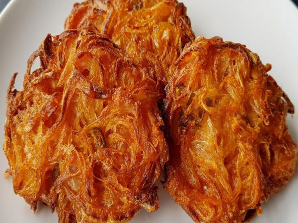 കിടിലന്‍ ഉള്ളിവട തയ്യാറാക്കിയാലോ?