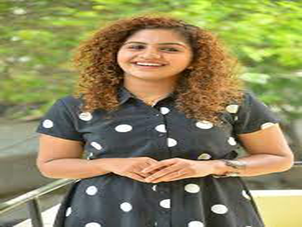 നടി നൂറിന്‍ ഷെരീഫിനെതിരെ ആരോപണവുമായി സാന്റാക്രൂസ് സംവിധായകനും നി‍ര്‍മ്മാതാവും