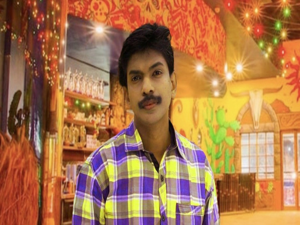 എന്തൊരു വൃത്തികെട്ട രാഷ്ട്രീയമാണ് ഇപ്പൊള്‍ നമ്പര്‍ വണ്‍ എന്നു പറയപ്പെടുന്ന, പ്രബുദ്ധരായ, 100 ശതമാനം സാക്ഷരതയില്‍ മുന്നിട്ടു നില്‍ക്കുന്ന കേരളത്തില്‍ നടക്കുന്നത്:സന്തോഷ് പണ്ഡിറ്റ്