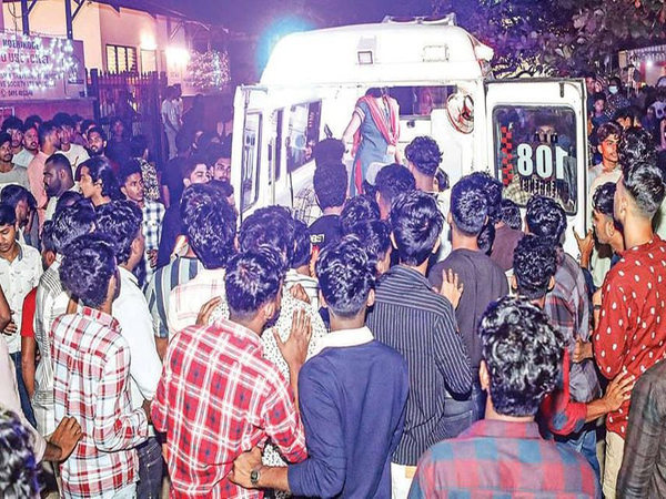 കോഴിക്കോട് ബീച്ചിലെ സംഘര്‍ഷം; സംഗീത പരിപാടിക്ക് അനുമതി ഇല്ലായിരുന്നെന്ന് പൊലീസ്
