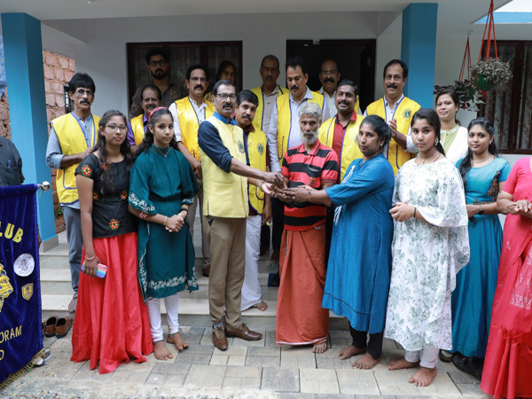 ഒറ്റമുറിചായ്പ്പിലെ അന്തിയുറക്കത്തിന് വിരാമം; ശിൽപയ്ക്ക് സ്നേഹഭവനമൊരുങ്ങി