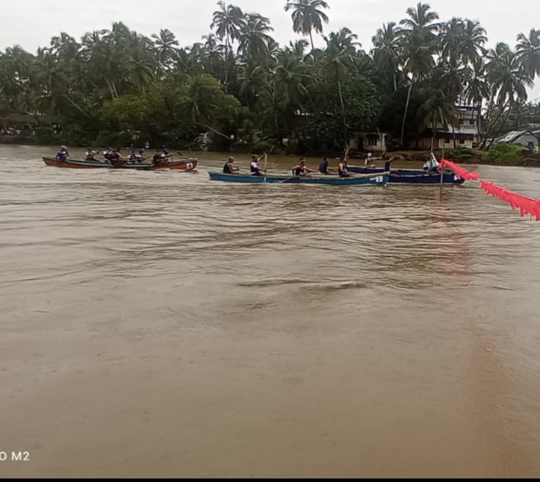 സ്പൈമോക് ജലോത്സവം കോരപ്പുഴക്ക് ആവേശമായി