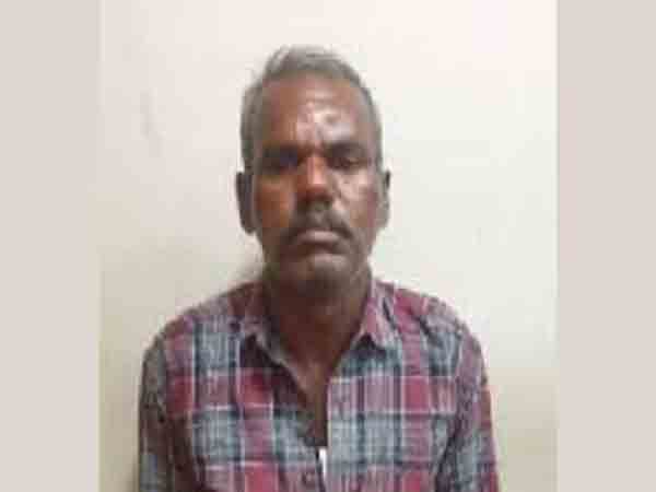 നഗ്‌നനായി വീടുകളില്‍ കയറി മോഷണം നടത്തുന്ന പ്രതി പിടിയില്‍