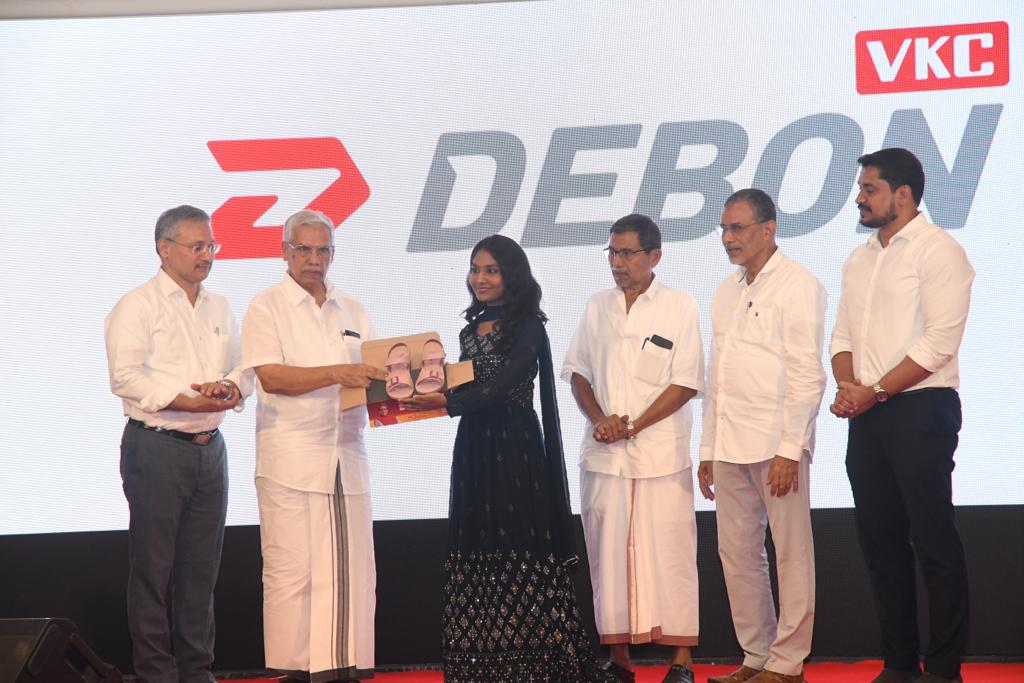 ‘കംപ്ലീറ്റ് ഫാഷന്‍’ സങ്കല്‍പ്പവുമായി വികെസി ഡിബോണ്‍