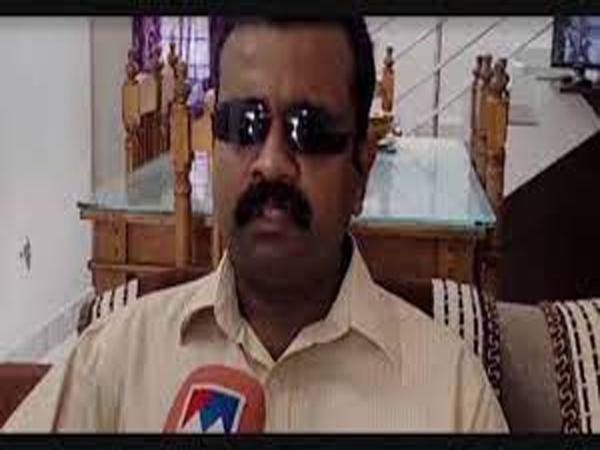 കാഴ്ച പരിമിതിയുള്ള അധ്യാപകനെ അപമാനിച്ച സംഭവത്തിൽ വിദ്യാർത്ഥികൾ അധ്യാപകനോട് മാപ്പു പറയണമെന്ന് കോളജ് കൗൺസിൽ