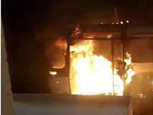 ദളിത് യുവതിയായ ചിത്രലേഖയുടെ ഓട്ടോറിക്ഷ വീണ്ടും കത്തിച്ചു;പിന്നില്‍ സി.പി. എം പ്രവര്‍ത്തകരെന്ന് ആരോപണം