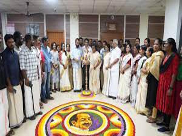 കോടിയേരി ബാലകൃഷ്ണന്റെ ഓർമ്മപ്പൂക്കളം തീർത്ത് മന്ത്രി വി ശിവൻകുട്ടിയുടെ ഓഫീസ്