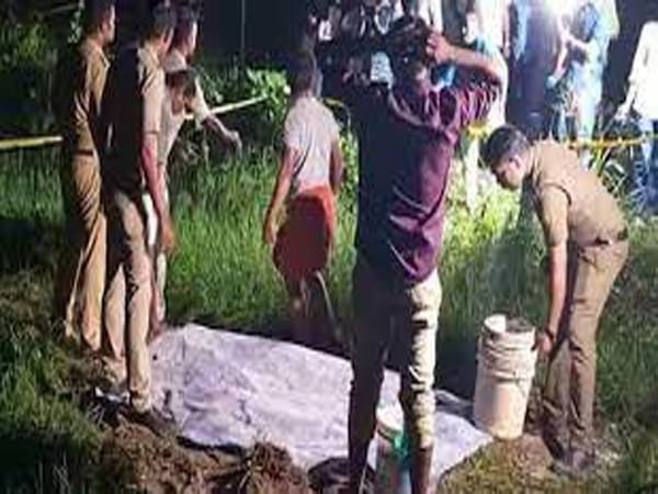 പാലക്കാട് കാണാതായ യുവാക്കളുടെ മൃതദേഹം പാടത്ത് കുഴിച്ചിട്ട നിലയില്‍ കണ്ടെത്തി