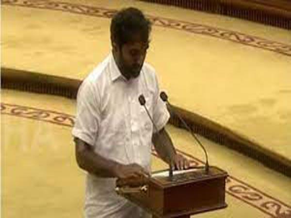 പുതുപ്പള്ളി എംഎൽഎയായി ചാണ്ടി ഉമ്മൻ സത്യപ്രതിജ്ഞ ചെയ്തു