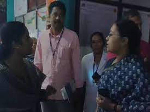 അട്ടപ്പാടി കോട്ടത്തറ ട്രൈബല്‍ സ്‌പെഷ്യാലിറ്റി ആശുപത്രിയില്‍ അപ്രതീക്ഷിത സന്ദര്‍ശനം നടത്തി മന്ത്രി വീണാ ജോര്‍ജ്