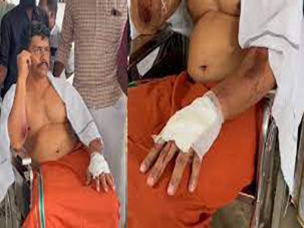 പാലക്കാട് കണ്ണനൂരിൽ നാല് കോൺഗ്രസ് പ്രവർത്തകർക്ക് വെട്ടേറ്റു