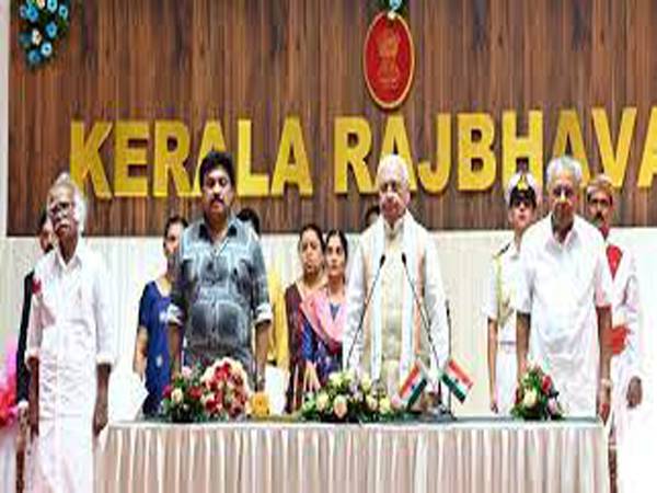 മന്ത്രിമാരുടെ സത്യപ്രതിജ്ഞാ ചടങ്ങിന് ചെലവായത് അഞ്ച് ലക്ഷം;തുക മുൻകൂറായി വാങ്ങി രാജ്ഭവൻ