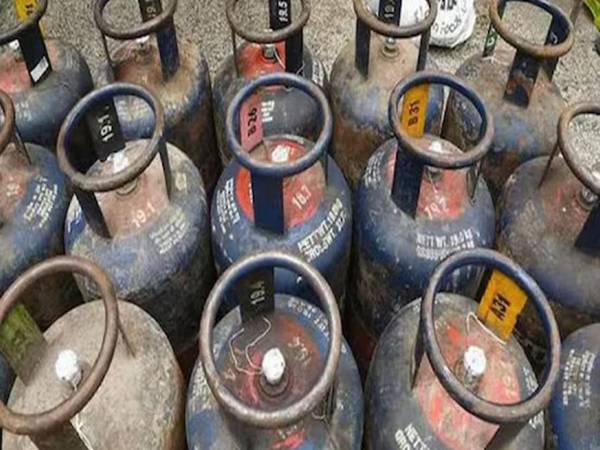 പശ്ചിമേഷ്യയിലെ സംഘര്‍ഷം ഇന്ധന വിതരണത്തില്‍ ഉണ്ടാക്കുന്ന പ്രതിസന്ധിമറികടക്കാന്‍ നീക്കങ്ങളുമായി കേന്ദ്ര സര്‍ക്കാര്‍