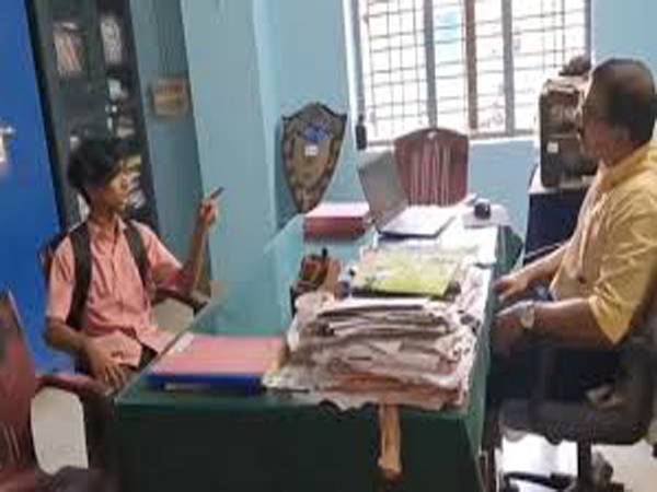 സാറിനെ പുറത്ത് കിട്ടിയാല്‍ ഞാന്‍ കൊല്ലും’, വിദ്യാര്‍ത്ഥിയുടെ ഭീഷണിയില്‍ പൊലീസ് പരാതി നല്‍കി അധ്യാപകന്‍