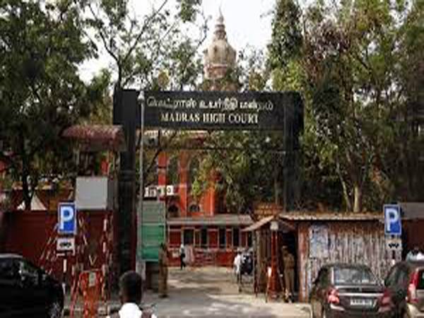 കേരളത്തിൽ നിന്ന് മെഡിക്കൽ മാലിന്യങ്ങളുമായെത്തുന്ന വാഹനങ്ങൾ പിടിച്ചെടുത്ത് ലേലം ചെയ്യാമെന്ന് മ​ദ്രാസ് ഹൈക്കോടതി