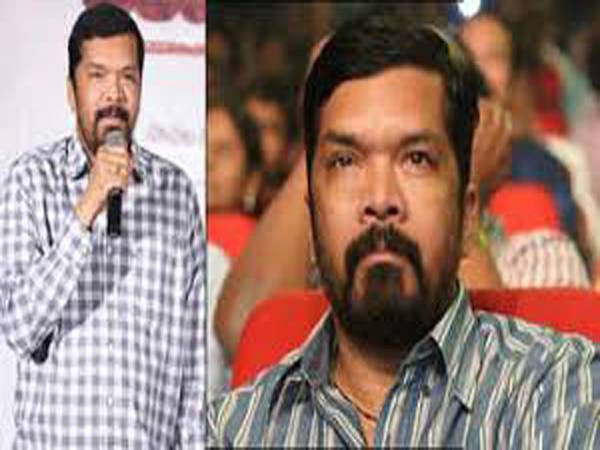 പ്രശസ്ത തെലുങ്ക് ചലച്ചിത്ര താരവും എഴുത്തുകാരനുമായ പോസാനി കൃഷ്ണ മുരളിയെ ഹൈദരാബാദ് പൊലീസ് അറസ്റ്റ് ചെയ്തു