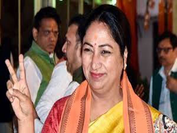 രേഖ ഗുപത ഡൽഹിയുടെ പുതിയ മുഖ്യമന്ത്രിയായി അധികാരമേറ്റു