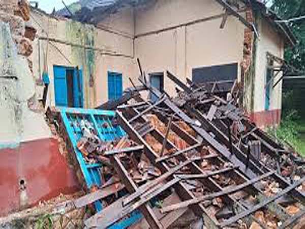kadammanitta-school-building-collapsed