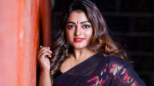 ആ നടന്‍ ഏല്‍പ്പിച്ച മുറിവ് ഇപ്പോഴും മനസിലുണ്ട്; എന്നെ മുന്നിലിരുത്തി അച്ഛനോട് പറഞ്ഞത് ശരിയായില്ല’; മീര പറയുന്നു