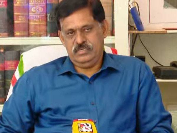 മുട്ടിൽ മരം മുറിയിൽ 49 കേസുകളിൽ വനം വകുപ്പ് കുറ്റപത്രം നൽകിയില്ലെന്ന് മുൻ പബ്ലിക് പ്രോസിക്യൂട്ടർ