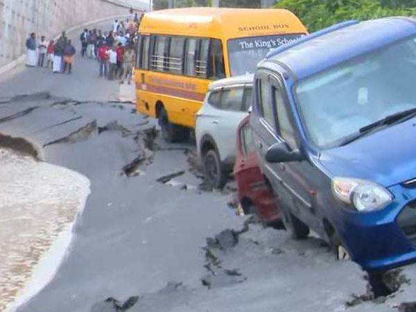 നിർമ്മാണത്തിലിരുന്ന ദേശീയ പാതയുടെ സംരക്ഷണഭിത്തി തകർന്ന് വീണ സംഭവത്തിൽ ജില്ലാ കളക്ടറുടെ അടിയന്തര യോഗം ഇന്ന്