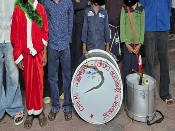 കരോള്‍ സംഘത്തിനു നേരെയുണ്ടായ ആക്രമണം; ബി ജെ പിക്കെതിരെ കോണ്‍ഗ്രസ്സും ഡി വൈ എഫ് ഐയും