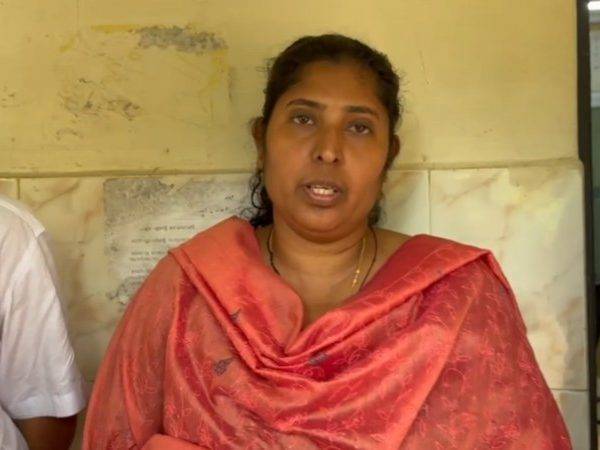 അഗളി പഞ്ചായത്തില്‍ കൂറു മാറിയ കോണ്‍ഗ്രസ് അംഗം മഞ്ജു എന്‍ കെ പ്രസിഡന്റ് സ്ഥാനം രാജി വച്ചു