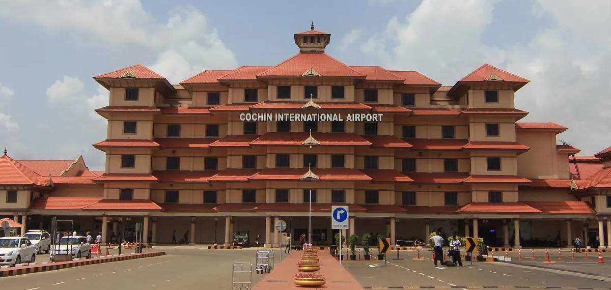 നെടുമ്പാശ്ശേരി വിമാനത്താവളത്തില്‍ വന്‍ ഹൈബ്രിഡ് കഞ്ചാവ് വേട്ട